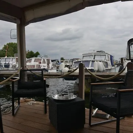 Botel Havel-hausboot Nautikhus *